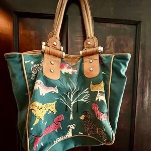 Anthropologie Dog Purse… Adorable and high Quality